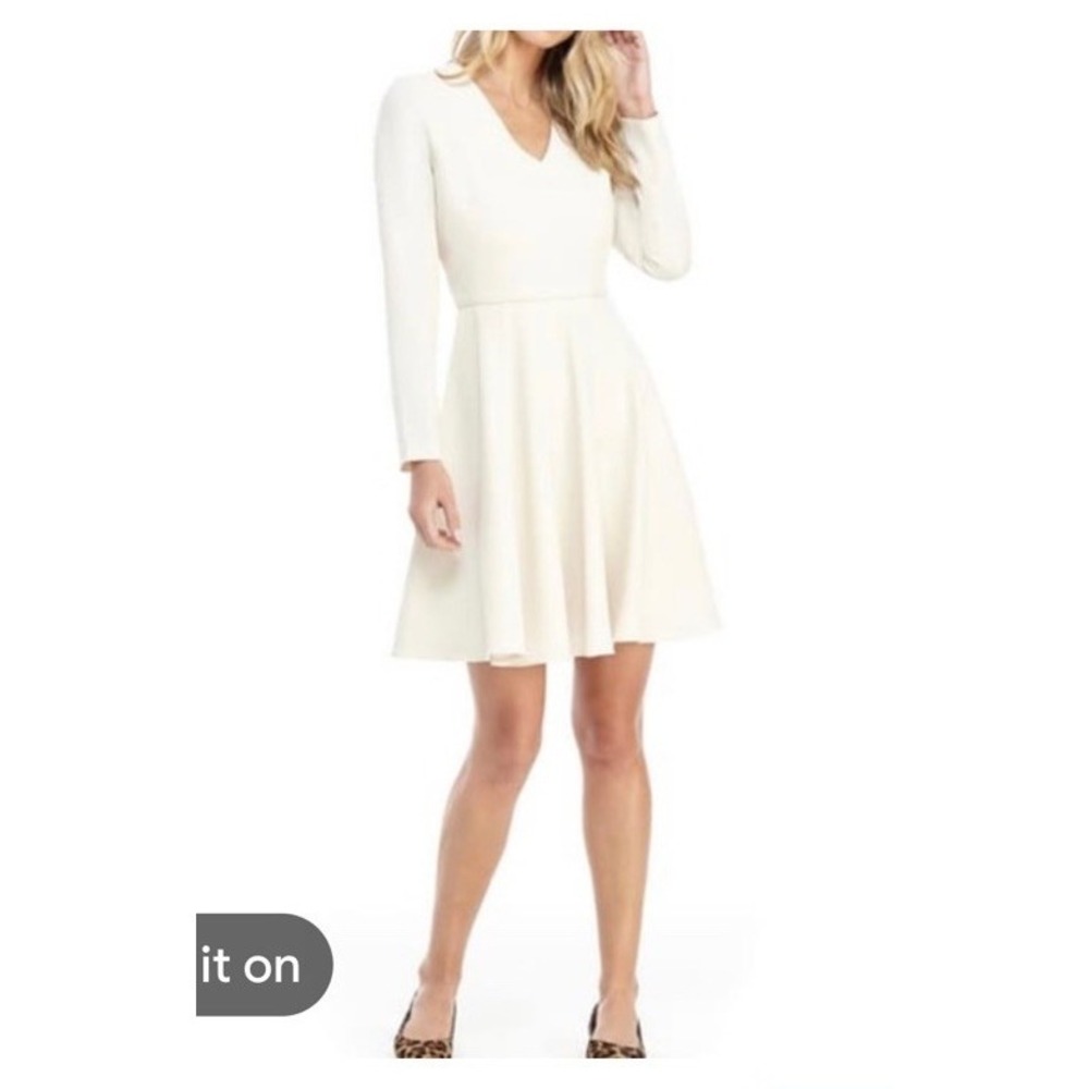 GAL MEETS GLAM Sonja V Neck Cream Long Sleeve Fit Flare Crepe Skater Dress XS